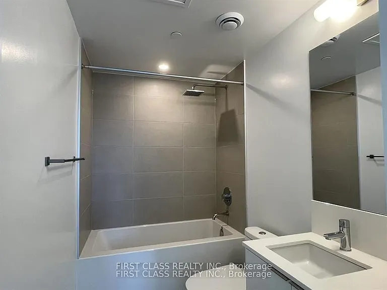 8 Wellesley St W #606 — Photo 9