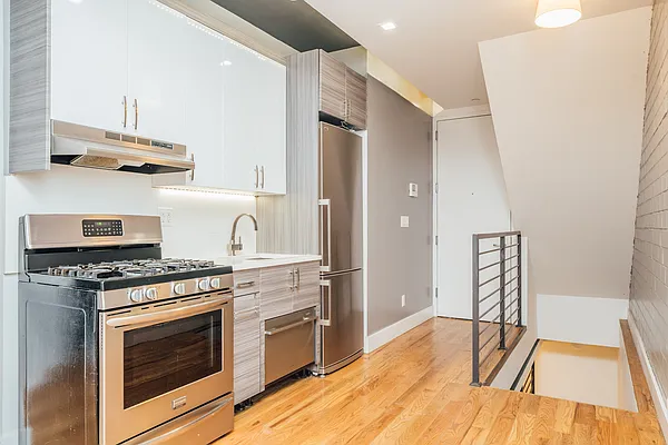Rented by Nooklyn NYC LLC | media 19