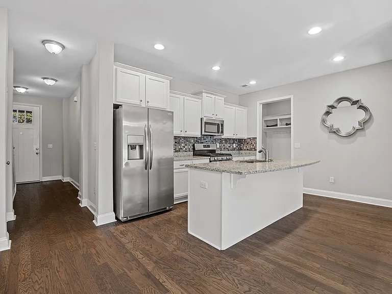 4 Tatum Ln — Photo 13
