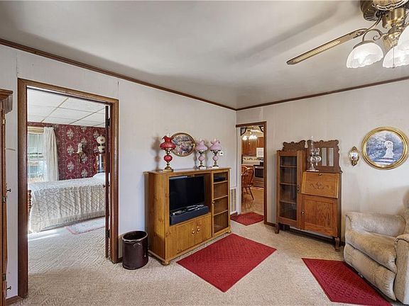 5th image of 202 Cullen Ave