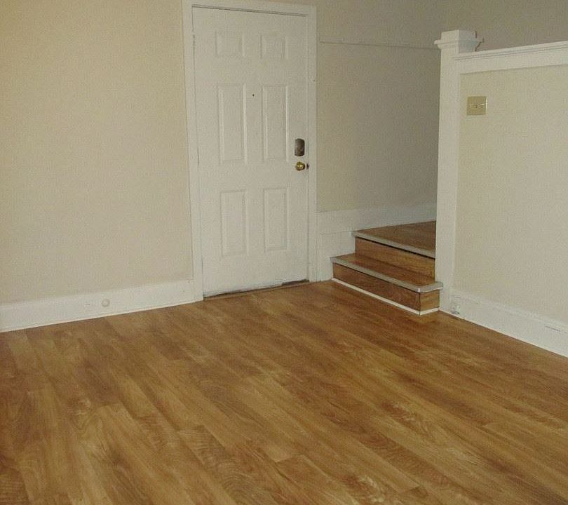 1st image of 352 E 18th Ave