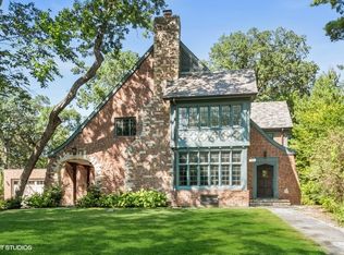 2881 Sheridan Pl, Evanston, IL 60201