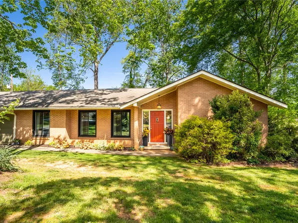 704 Westhampton Dr, Seneca, SC 29672