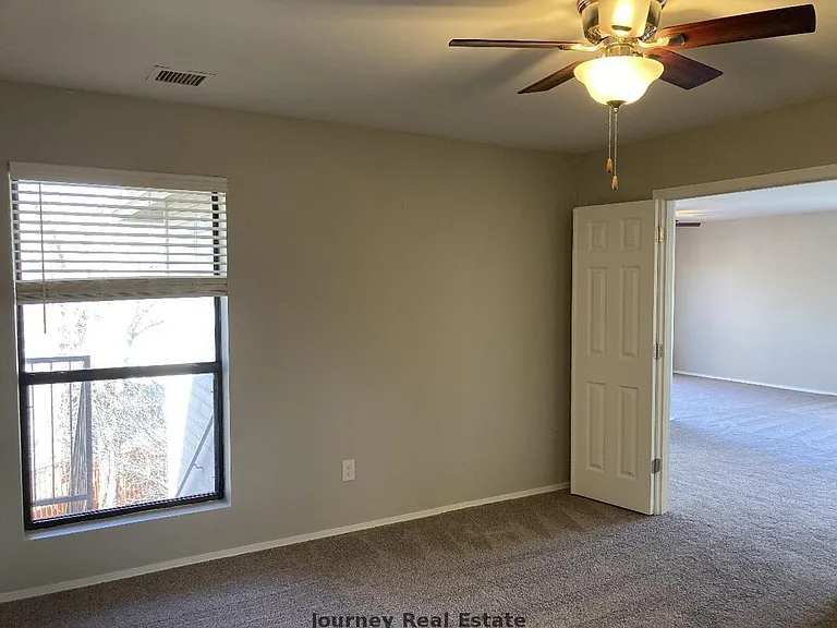 1305 Moore Pl — Photo 7