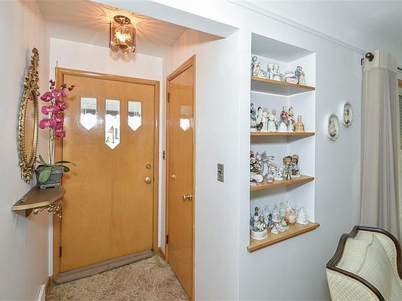 3rd image of 10306 Grace Ave