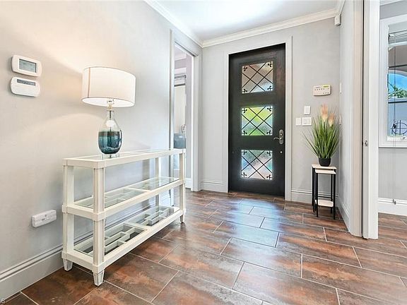 2nd image of 433 5th St S