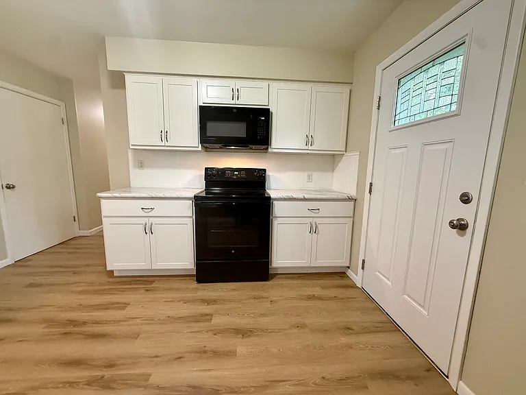 861 S Court St #861 — Photo 7