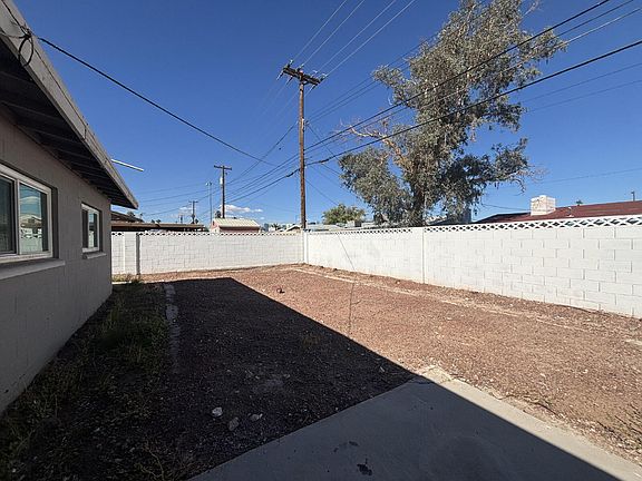 3rd image of 940 Laramore Dr