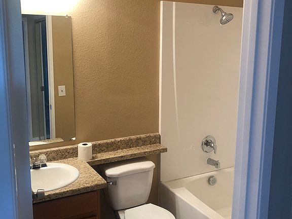 4th image of 5166 S Jones Blvd Unit 106