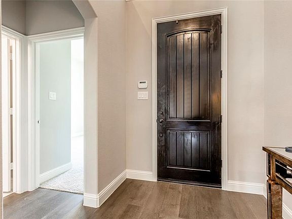 4th image of 1421 Bridgewater Blvd