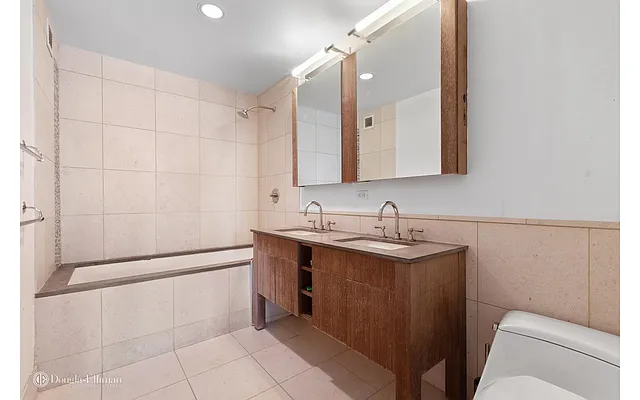 Rented by Douglas Elliman | media 20