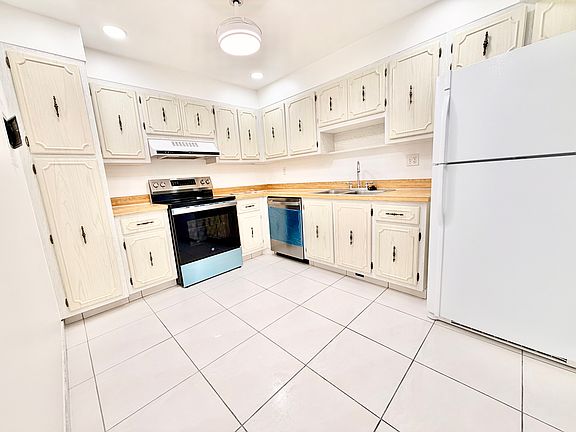 3rd image of 531 N Ocean Blvd APT 805