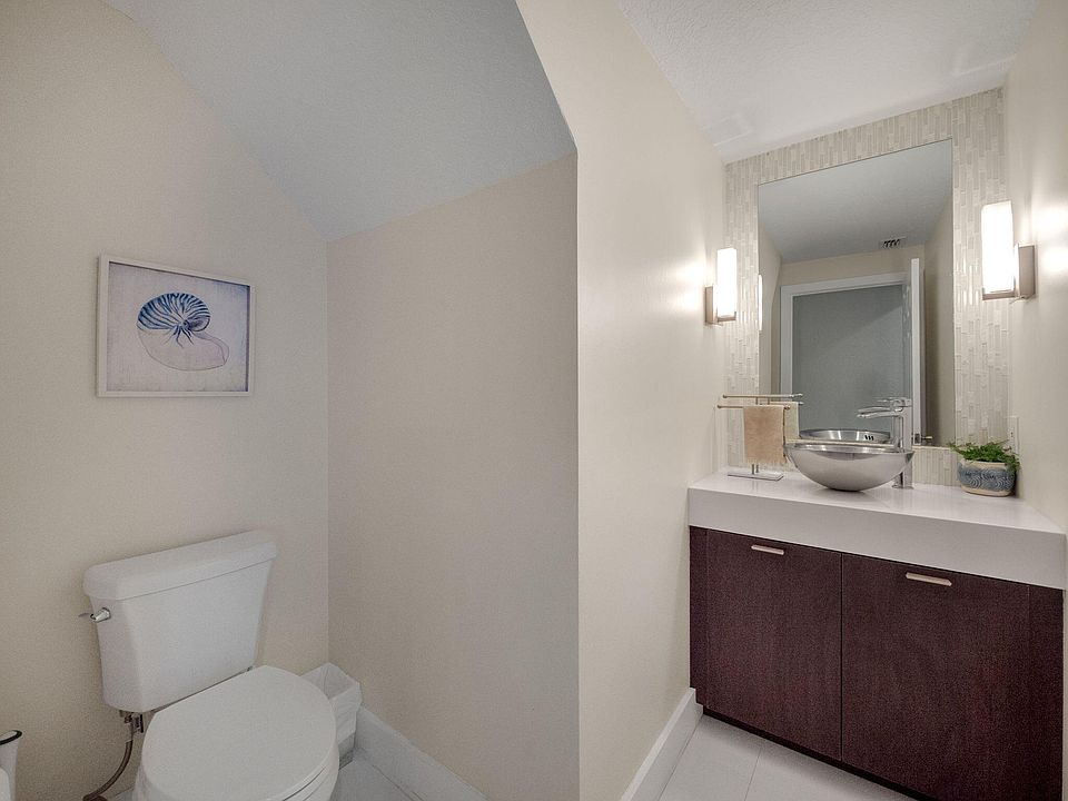 1st image of 10548 NW 56th Drive