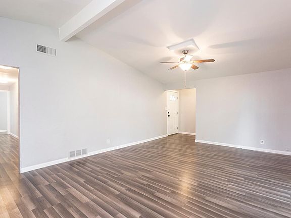 4th image of 3901 Floral Dr