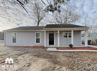 6932 Delta Lake Dr, Charlotte, NC 28215