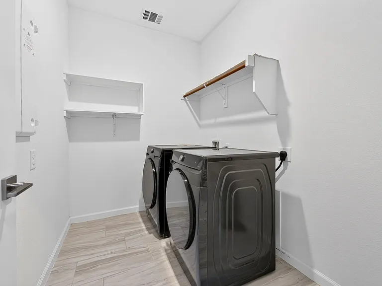 4000 Nightingale St — Photo 13