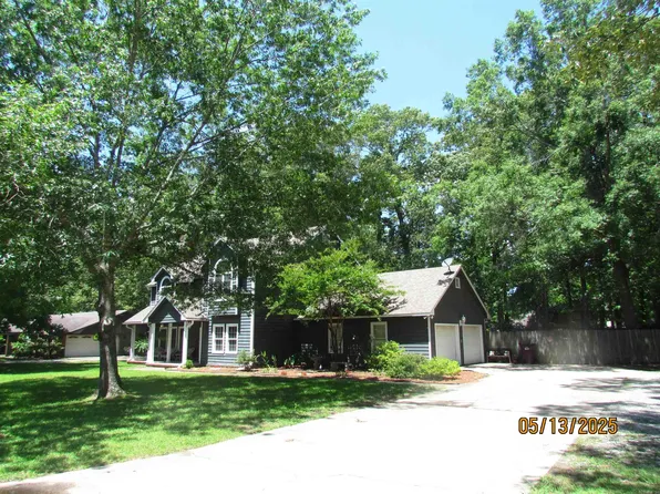 100 Brentwood Cir, Crossett, AR 71635