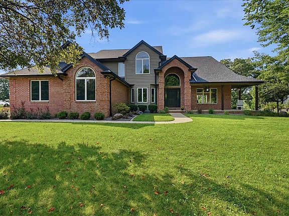 2nd image of 655 Deer Lakes Dr