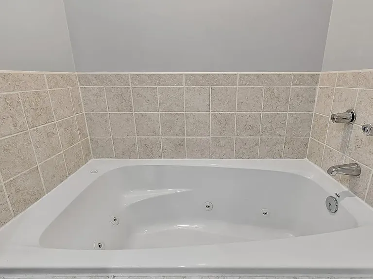 827 S Curley St — Photo 14
