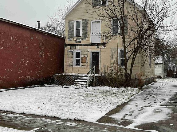 17857 Joseph Campau