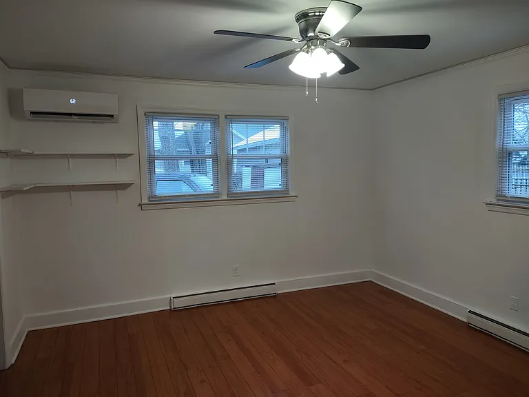 402 N Main St — Photo 19
