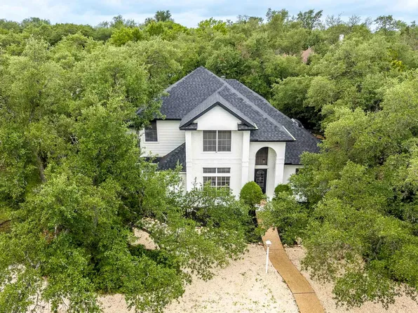 201 Timpanagos Dr, Lakeway, TX 78734