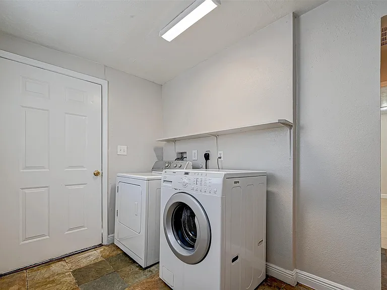 817 Eleanor St — Photo 22