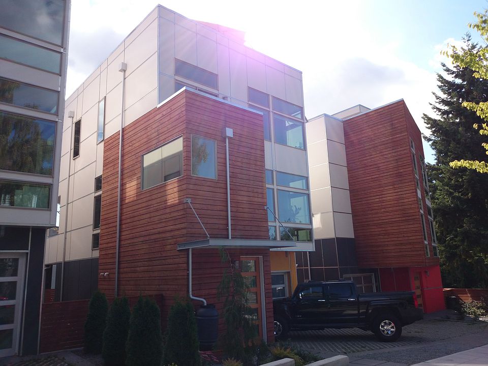 2nd image of 2321 S Norman St
