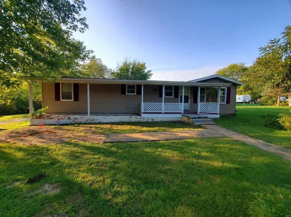 612 E 4th St, New London, MO 63459