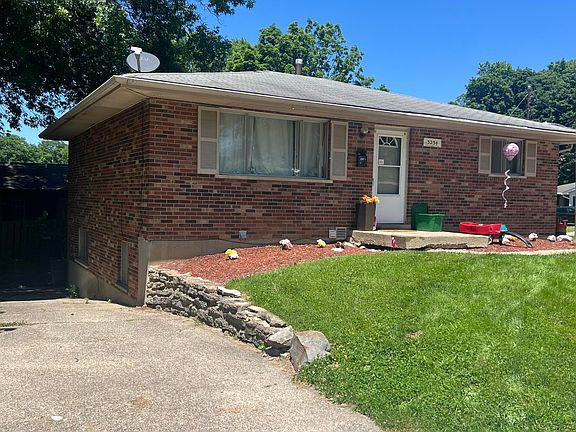 2nd image of 3234 Fieldcrest Dr