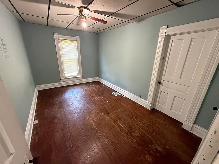715 N Mulberry St — Photo 11