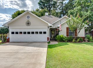 1169 Barnett Bend Dr, Brandon, MS 39047