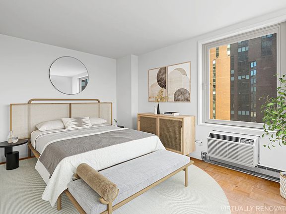 4th image of 1619 3rd Ave APT 14F