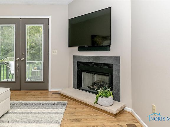 4th image of 5 Glades Dr