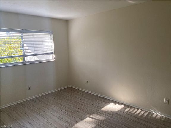 5th image of 523 SE 24th Ave
