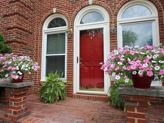 3rd image of 2908 Sweet William Ct