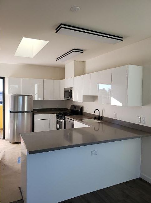 2nd image of 1135 17th Ave #4