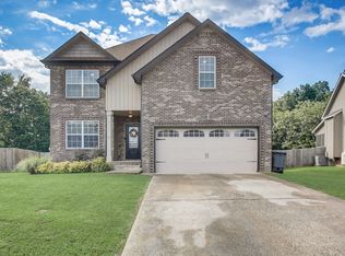 789 Banister Dr, Clarksville, TN 37042
