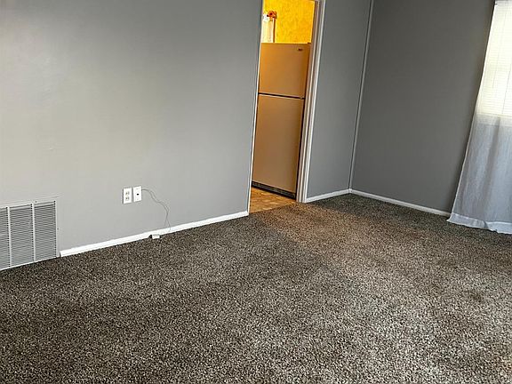 5th image of 401 Saint Joseph St