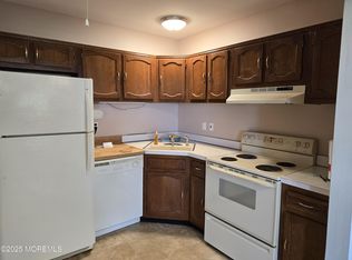 6D Hancock Dr, Whiting, NJ 08759