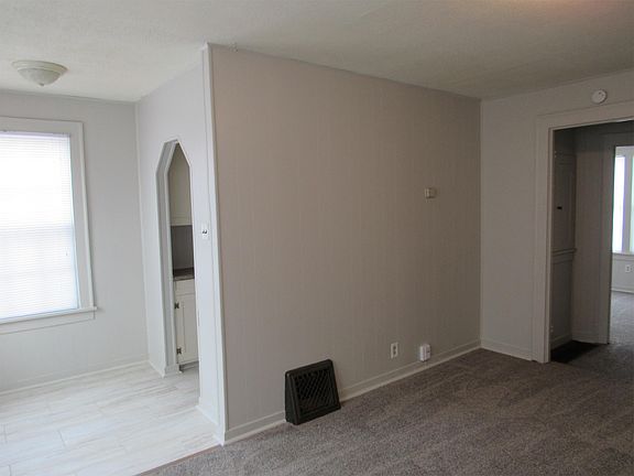 4th image of 225 Baker St
