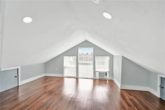 2036 Danneel St — Photo 15