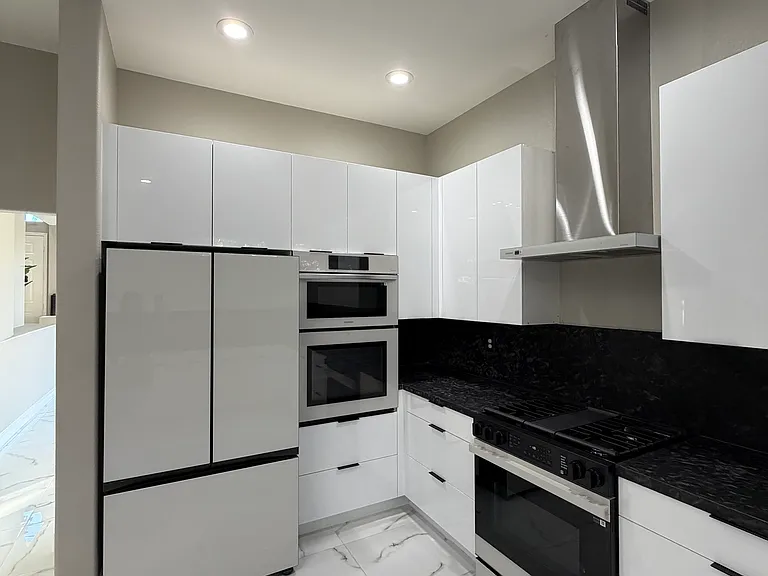 Premium LG BeSpoke White-Glass appliances package