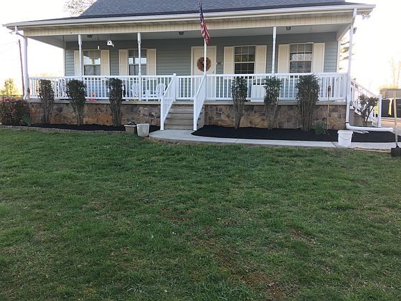 2nd image of 908 Lincoln Dr