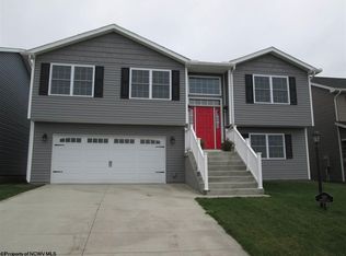 105 Ashbury Ln, Fairmont, WV 26554
