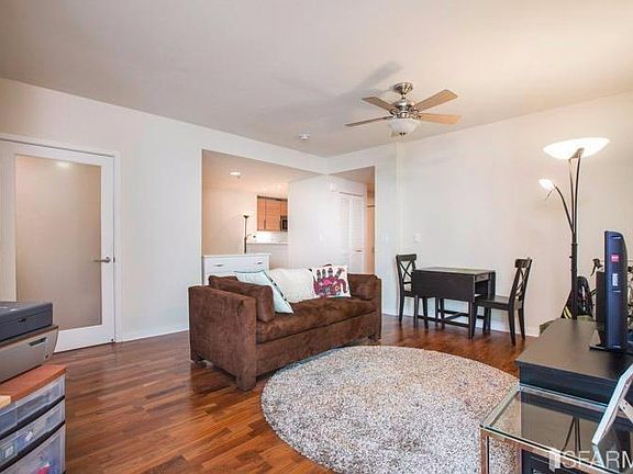 2nd image of 555 4th St Unit 620