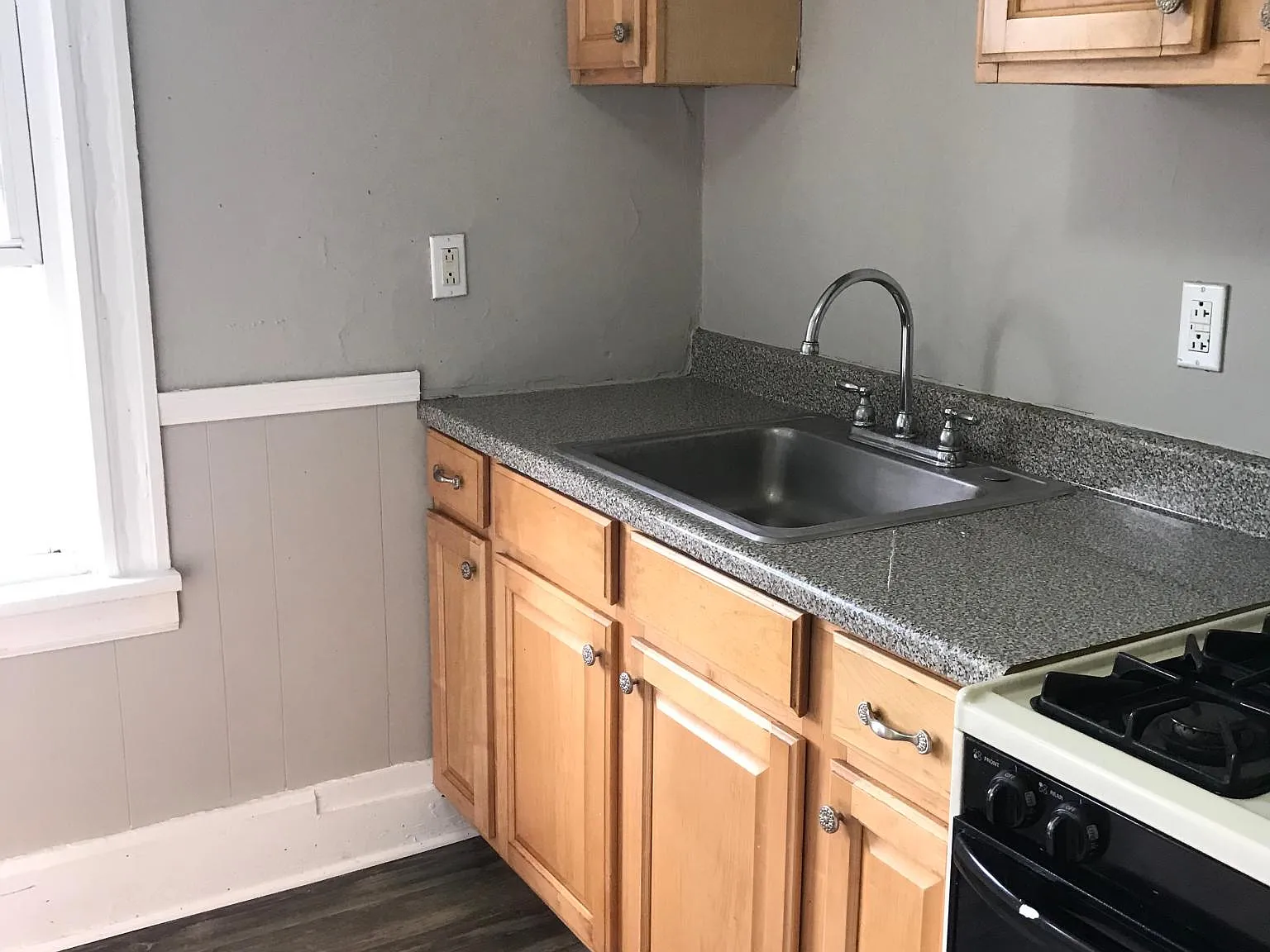 2 bed, 650 sqft, $1,000 — Photo 2