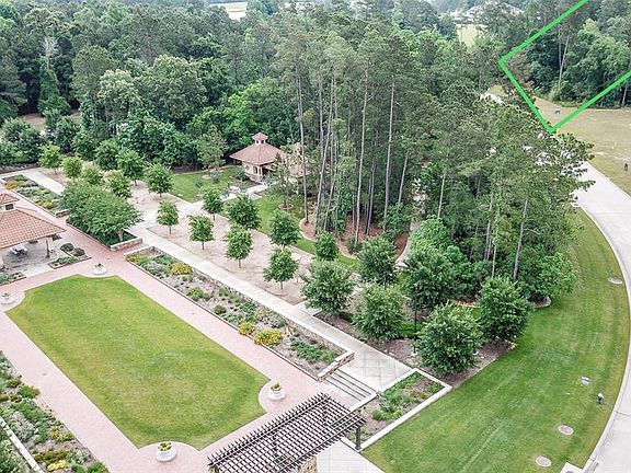 2nd image of 3 S Glenwild Cir