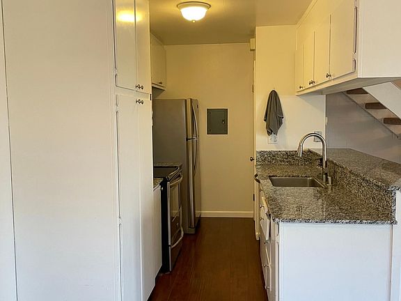 4th image of 812 Blossom Hill Rd APT 2