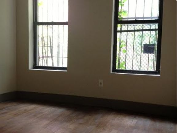 3rd image of 1654 Saint Johns Pl